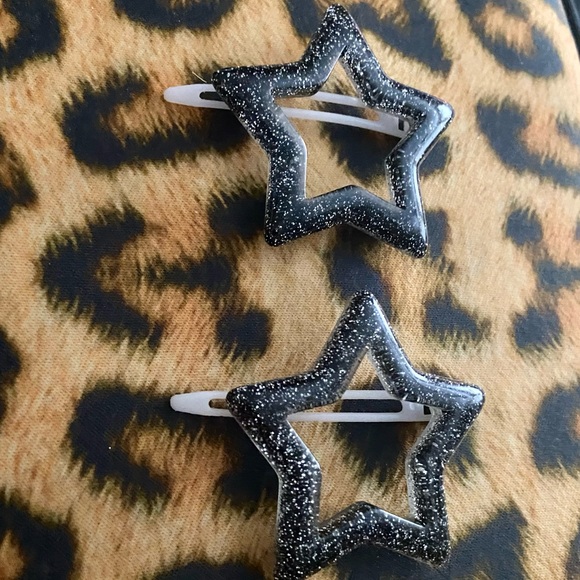 Black and Silver Glitter Star Hair Clips - Picture 6 of 9